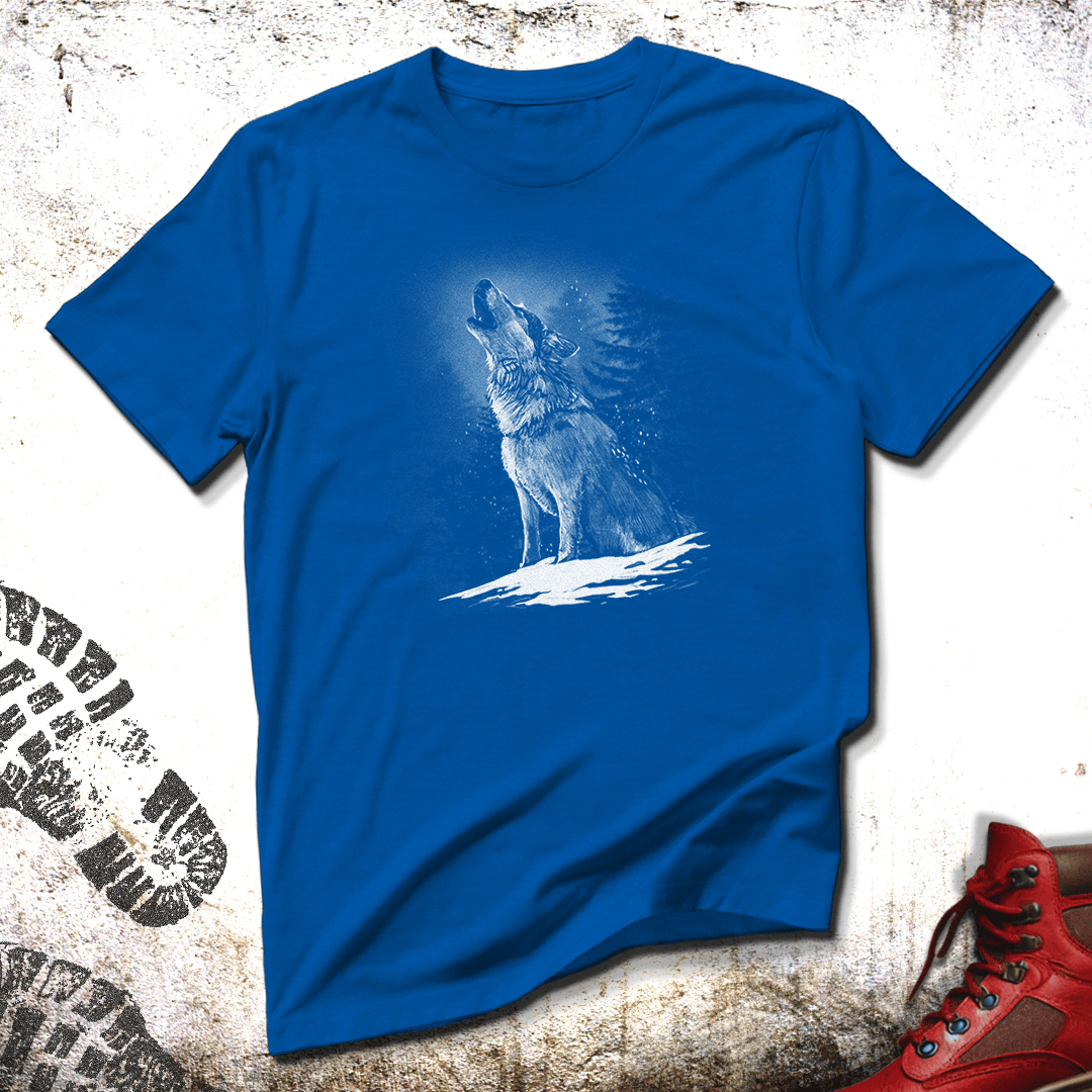 Wolf In The Snow - Unisex T-Shirt